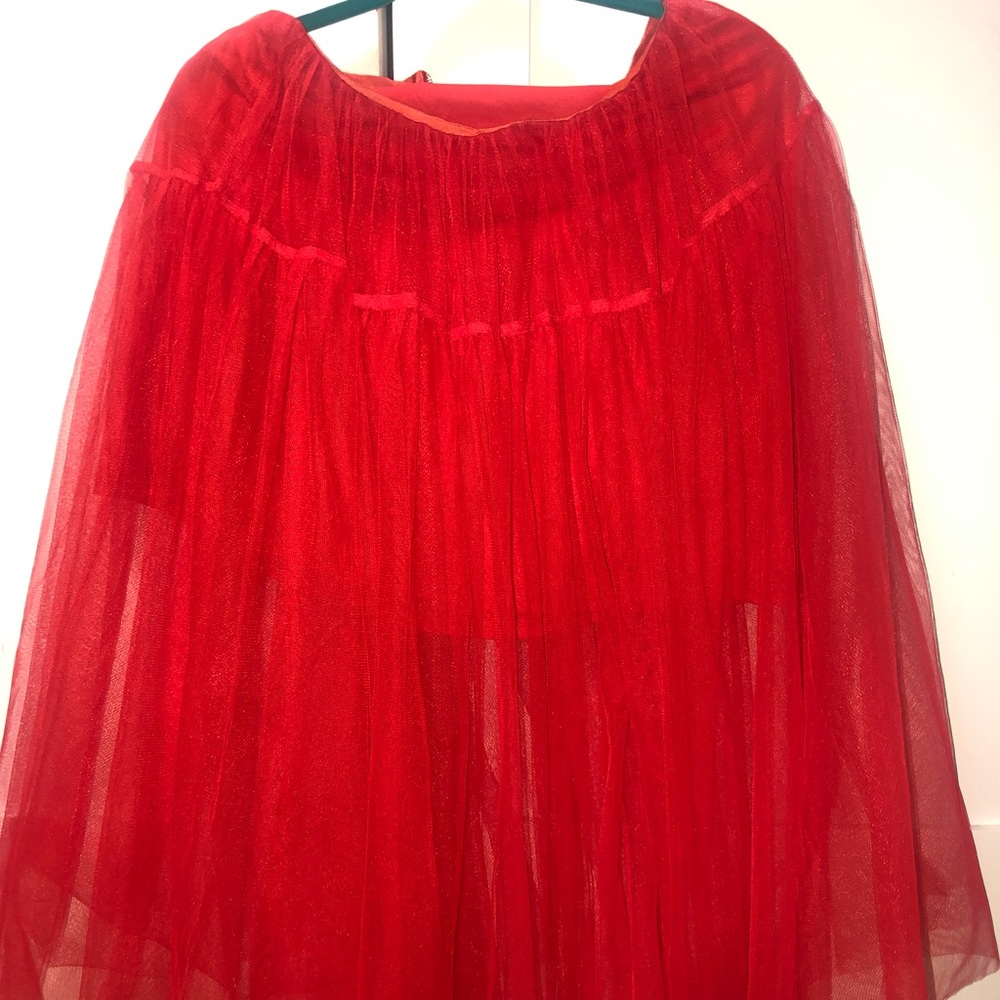 Red tutu - Picture 2 of 4